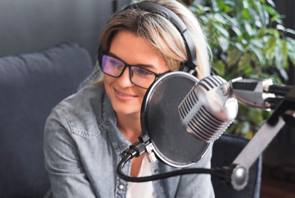 locución para anuncios