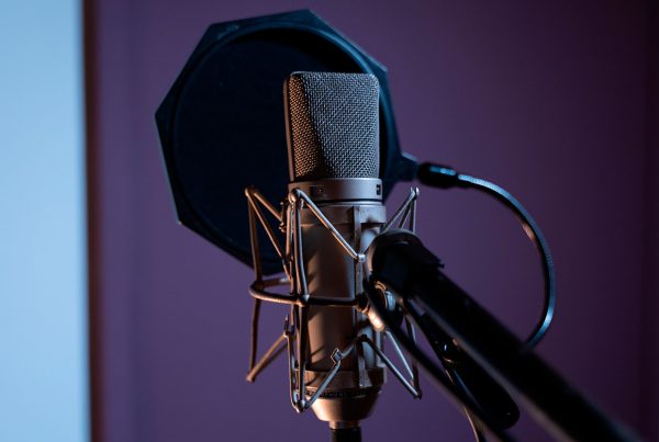 Voz en off para publicidad