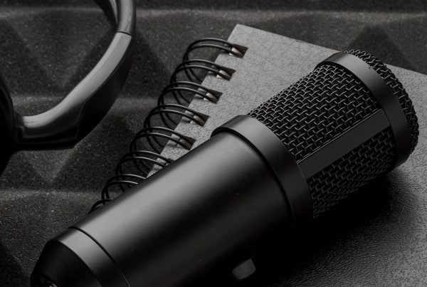 voz en off para anuncios